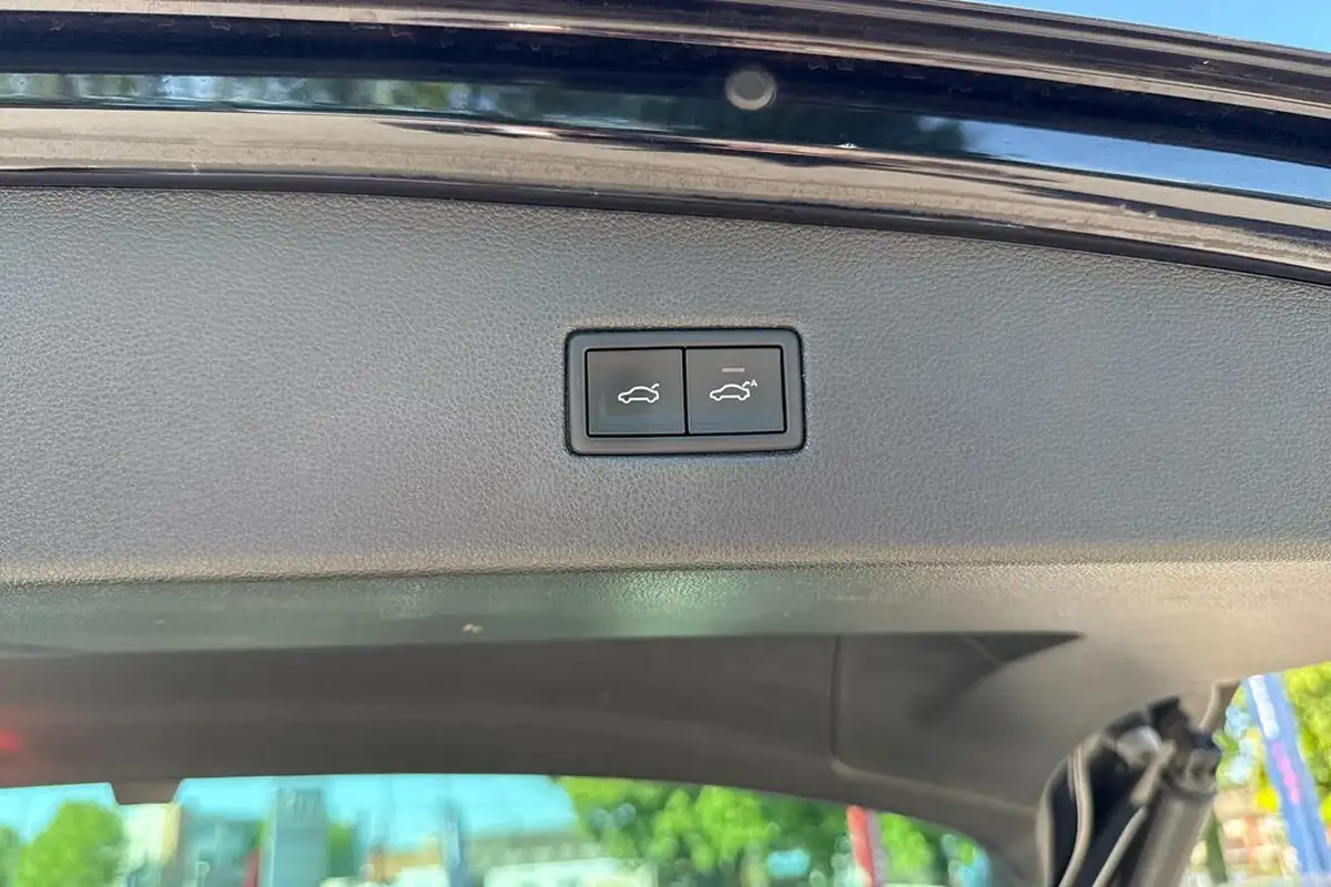 2019-volkswagen-tiguan-20tdi-r-line-tech-150ps-dsg-big-23