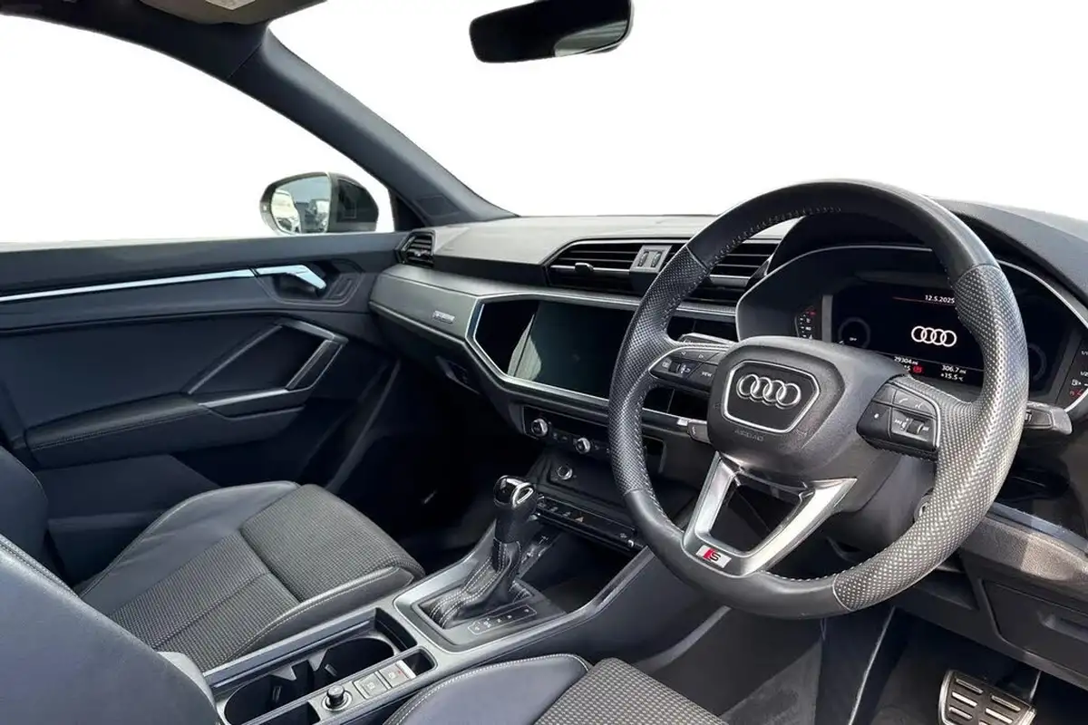 2019-audi-q3-20-40-tfsi-s-line-big-13