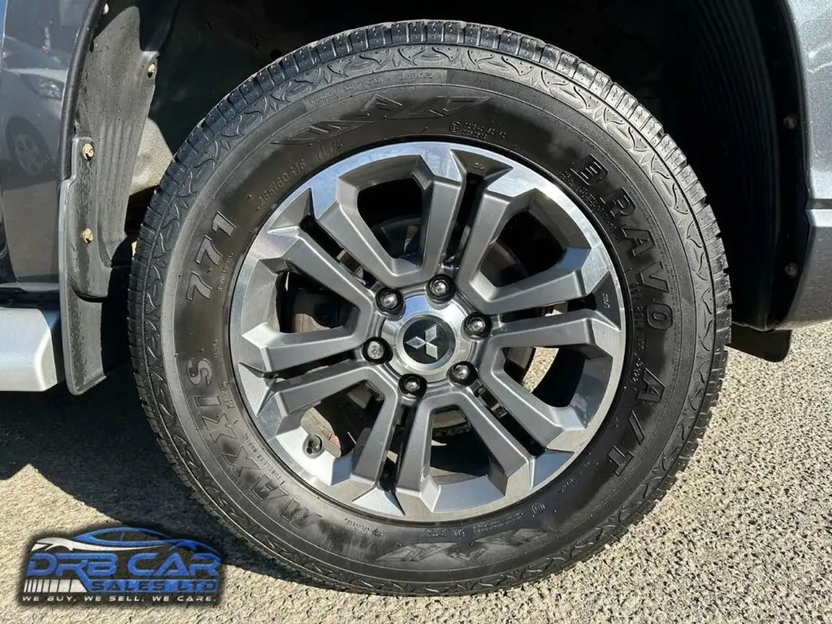 2020-mitsubishi-l200-22di-d-barbarian-big-8