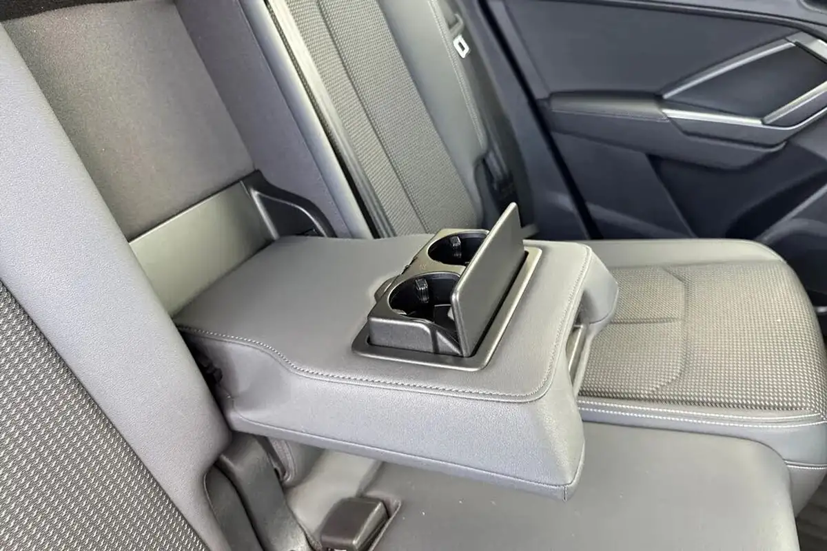 2019-audi-q3-20-40-tfsi-s-line-big-37
