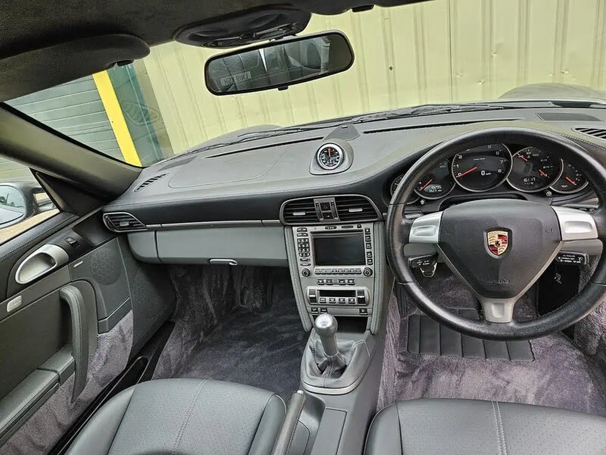 2007-porsche-911-36-carrera-4-coupe-big-10