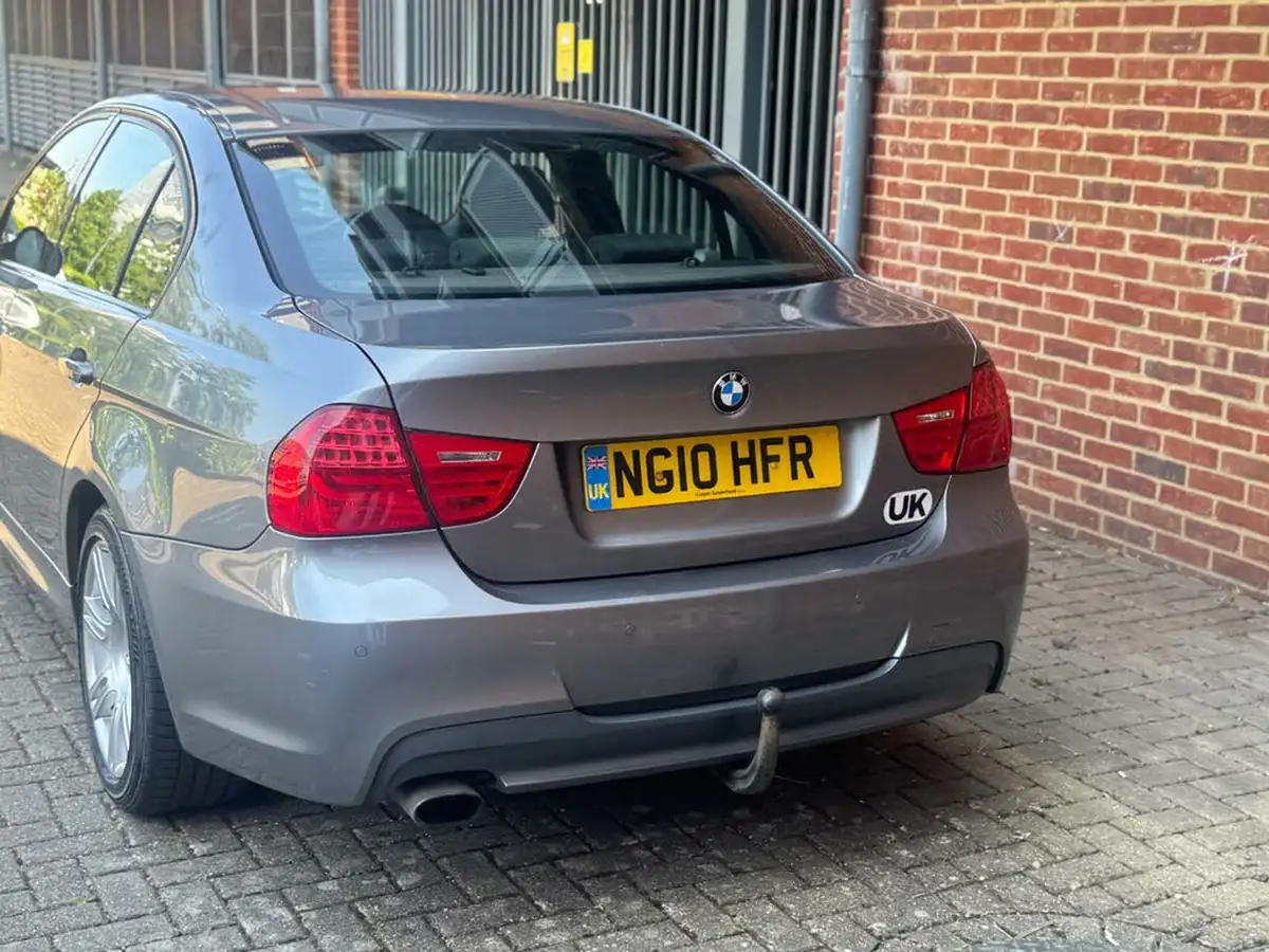 2010-bmw-3-series-20-318i-m-sport-saloon-4d-big-9