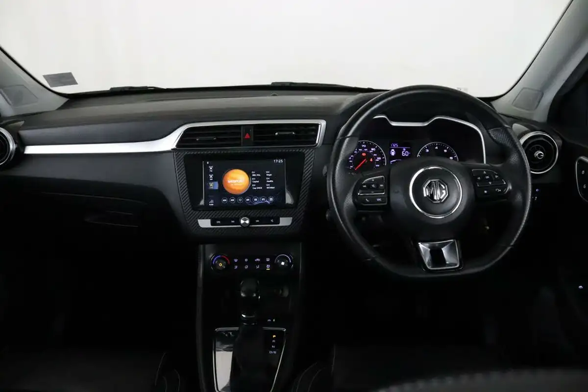 2019-mg-zs-suv-10t-gdi-exclusive-111ps-big-14