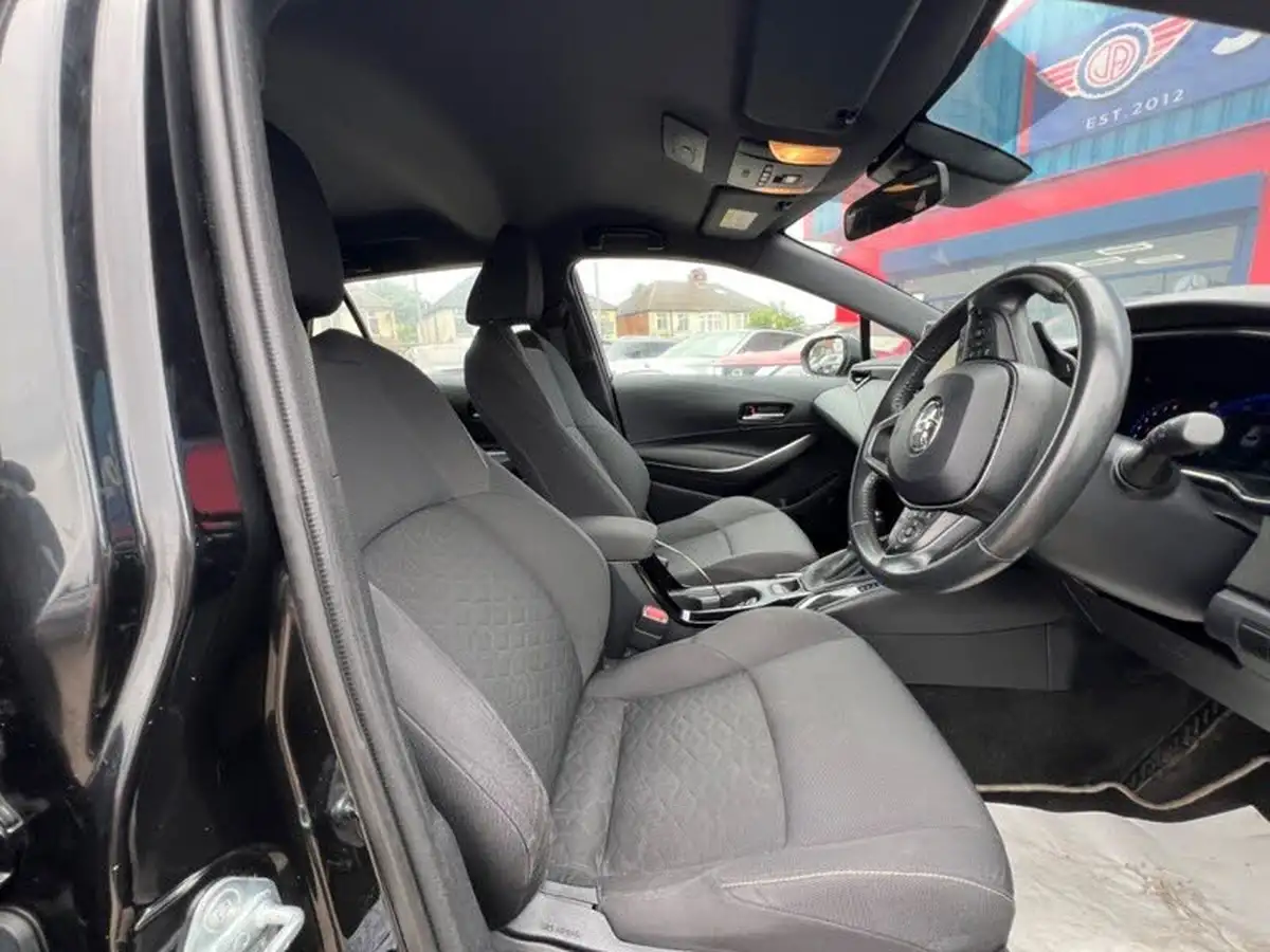 2021-toyota-corolla-20-vvt-i-icon-tech-touring-sports-big-38