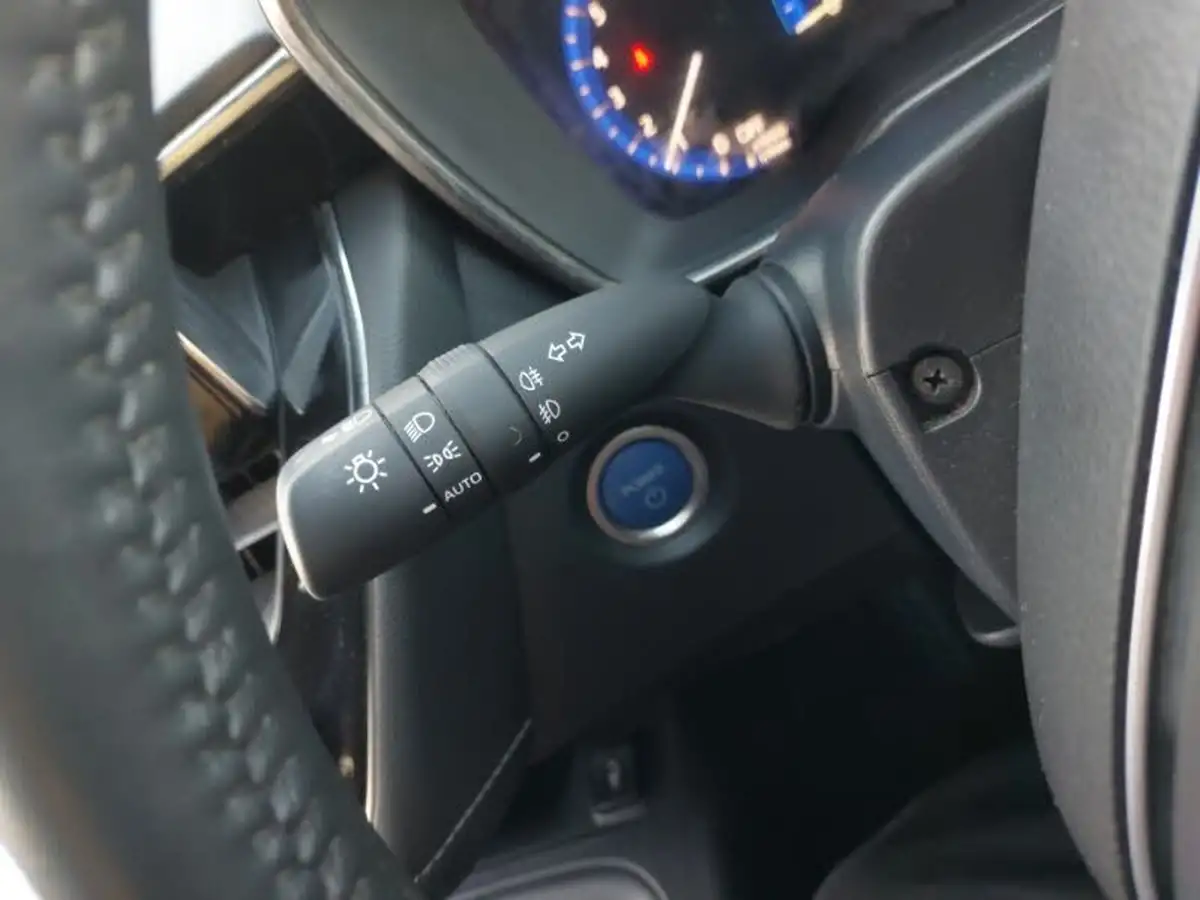 2022-suzuki-swace-18-sz-t-big-15