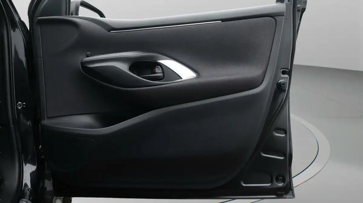 2023-toyota-yaris-15-vvt-i-icon-big-15