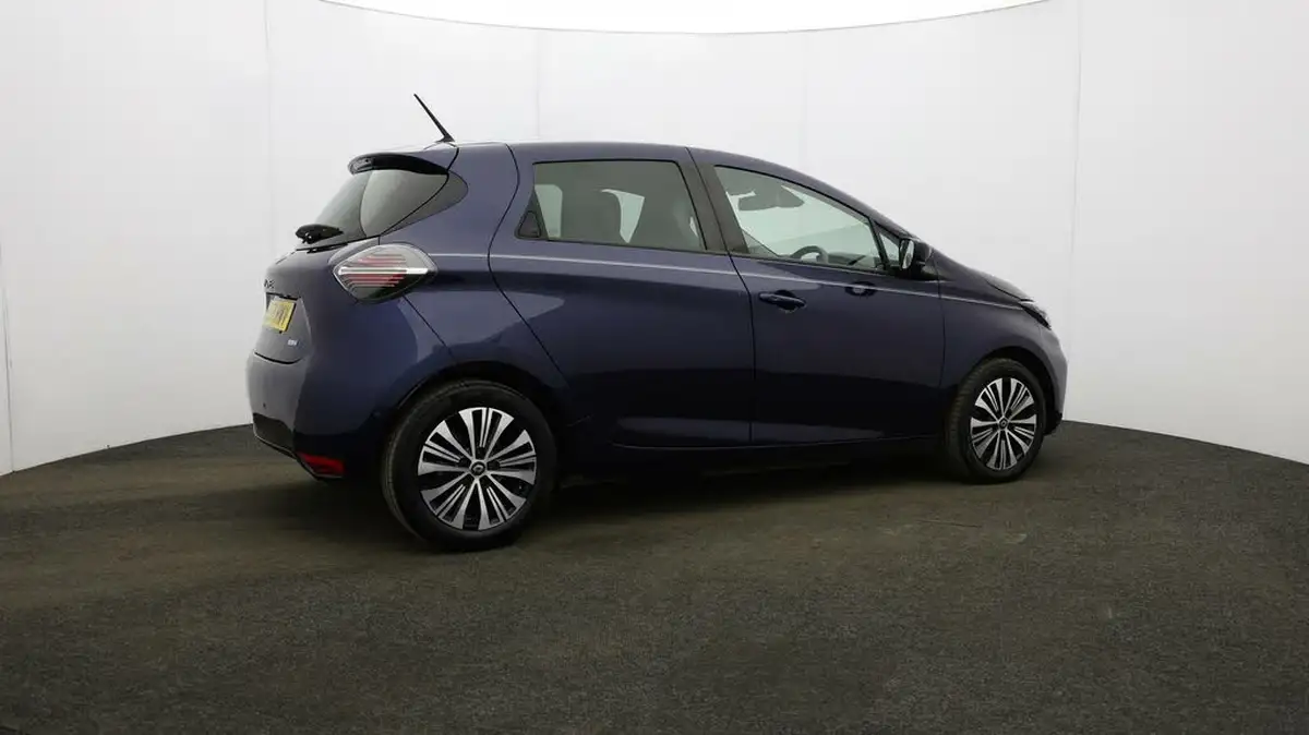 2021-renault-zoe-e-riviera-limited-edition-big-61