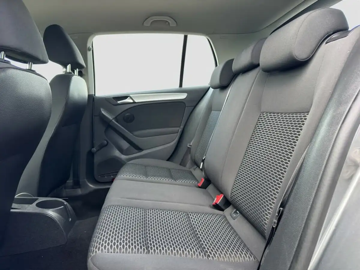 2011-volkswagen-golf-14-s-123bhp-5d-big-29