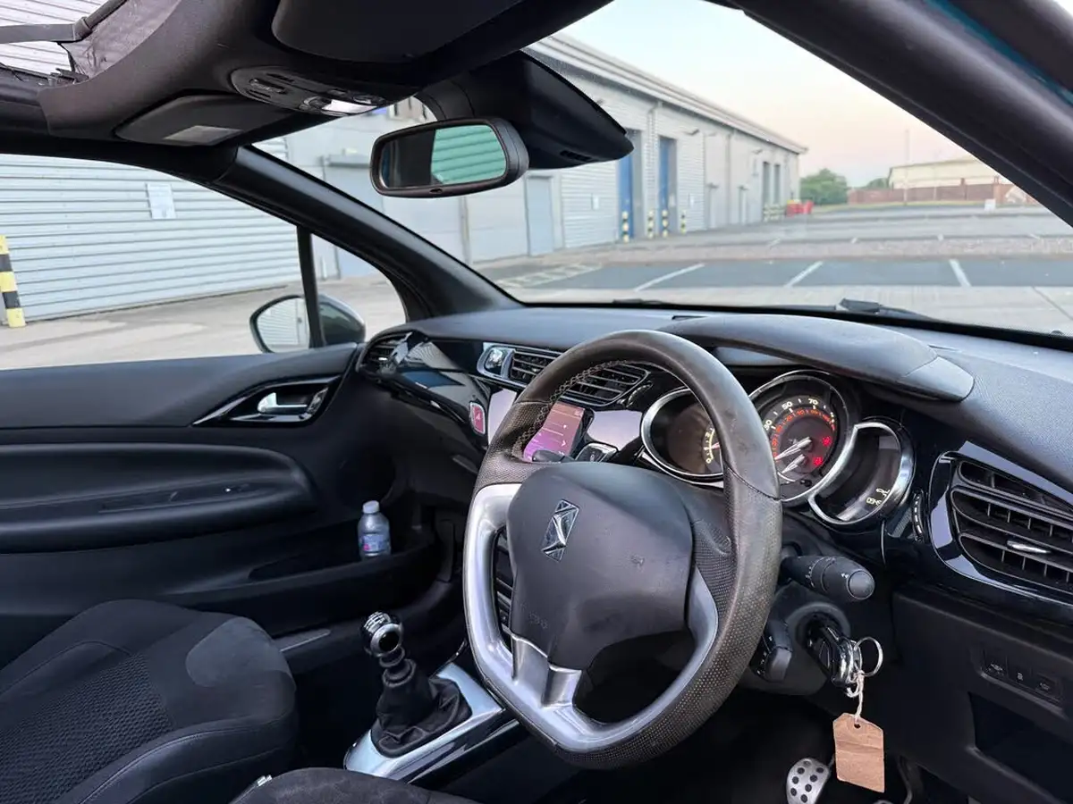 2016-ds-ds-3-cabrio-16bluehdi-prestige-big-7