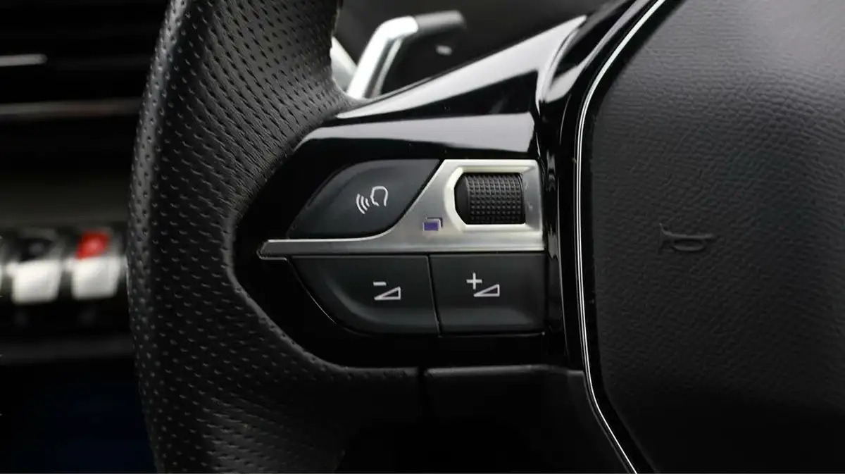 2022-peugeot-3008-suv-12-puretech-gt-premium-big-24