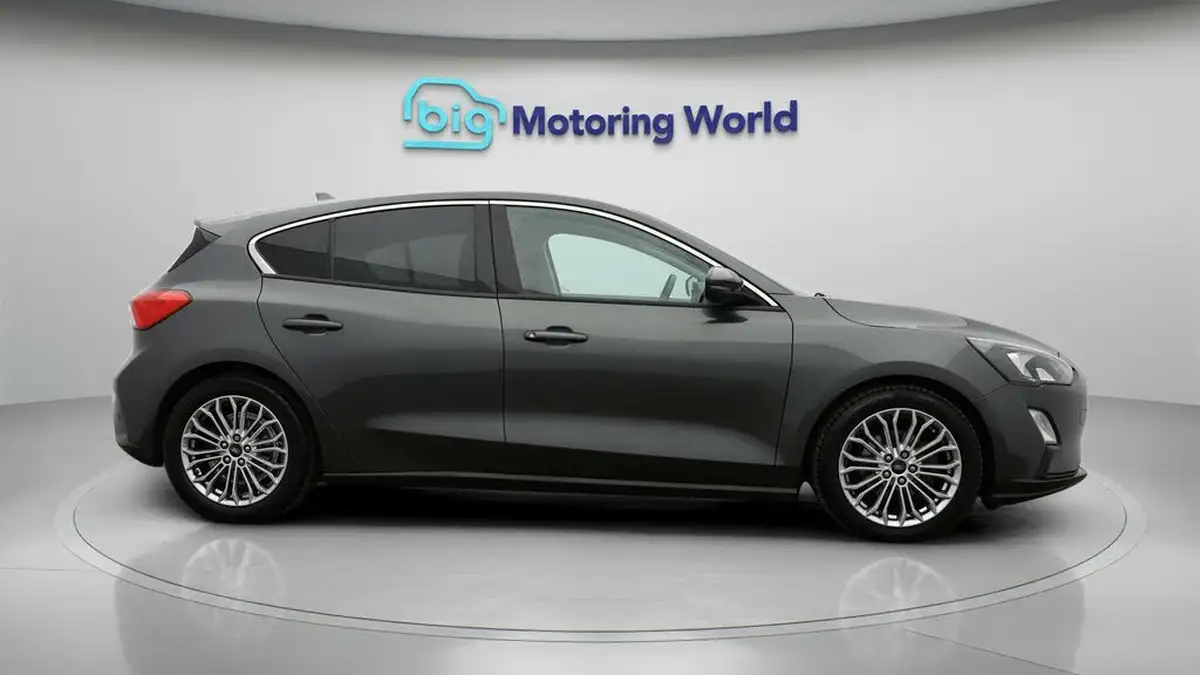 2019-ford-focus-15t-titanium-x-hatchback-big-7