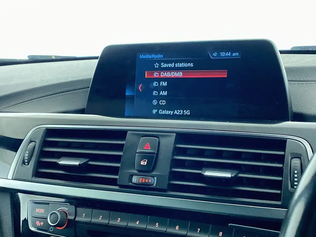 2018-bmw-3-series-20-320i-m-sport-saloon-4d-auto-big-17