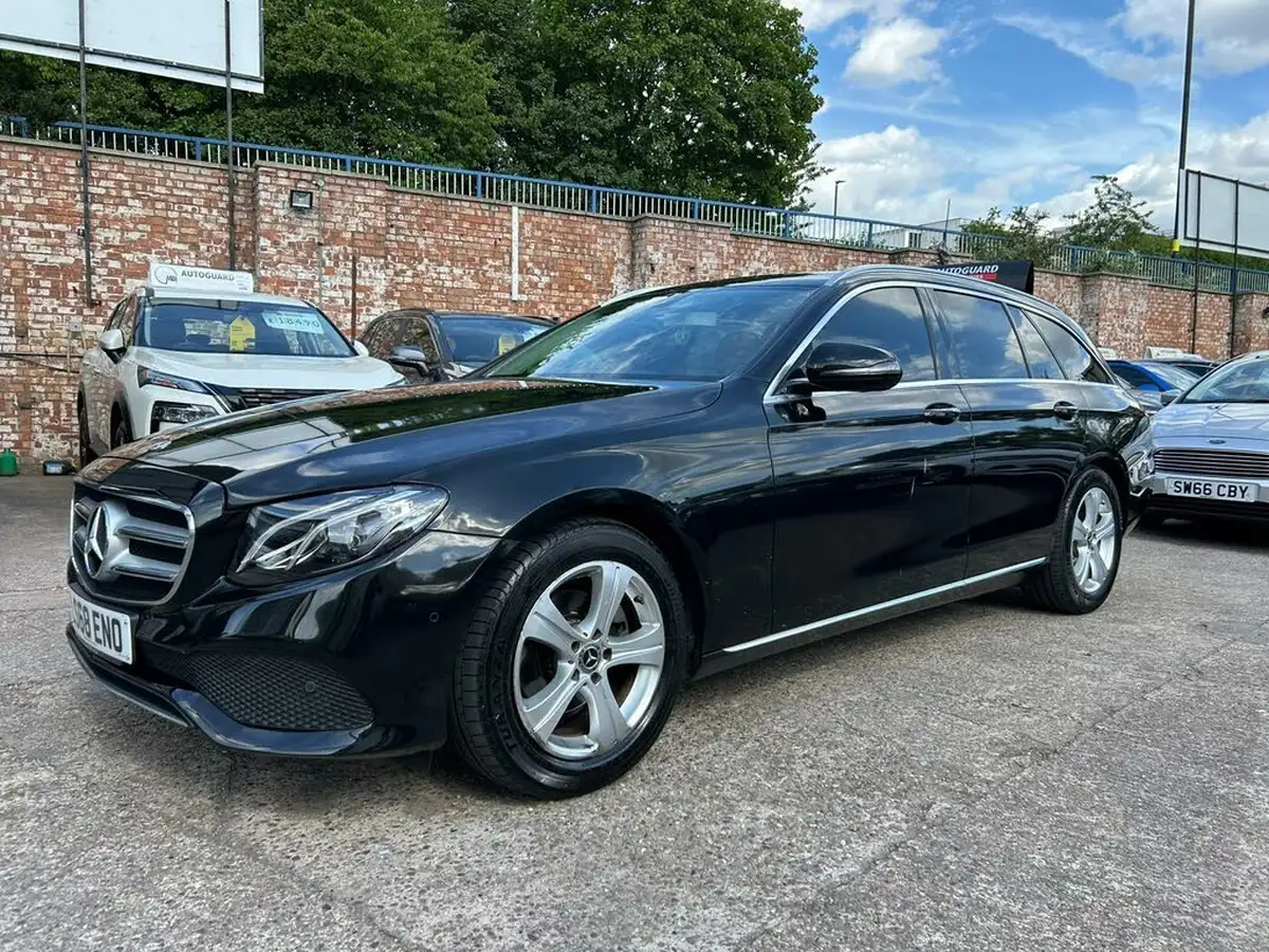 2018-mercedes-benz-e-class-20d-e220d-se-ss-estate-5d-big-3