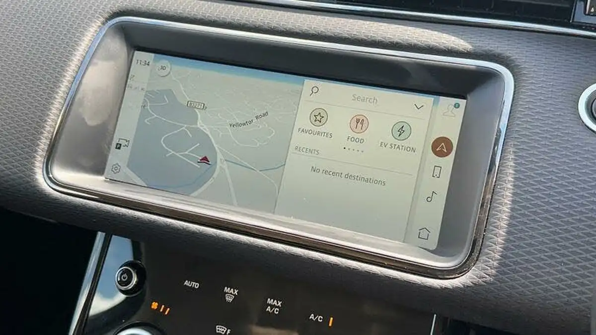 2022-land-rover-range-rover-evoque-15-p300e-r-dynamic-s-big-10