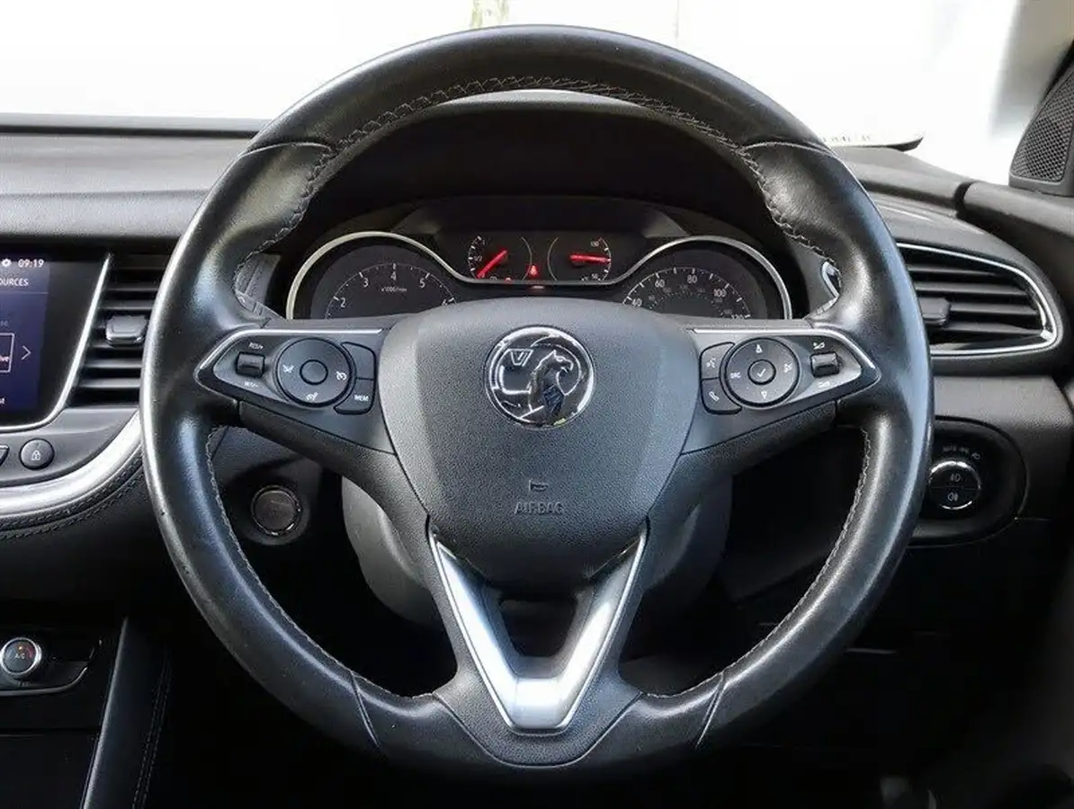 2018-vauxhall-grandland-x-12-sport-nav-130ps-big-18