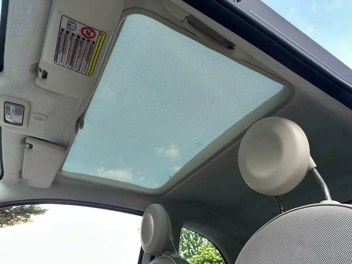 2011-fiat-500-12-lounge-big-29