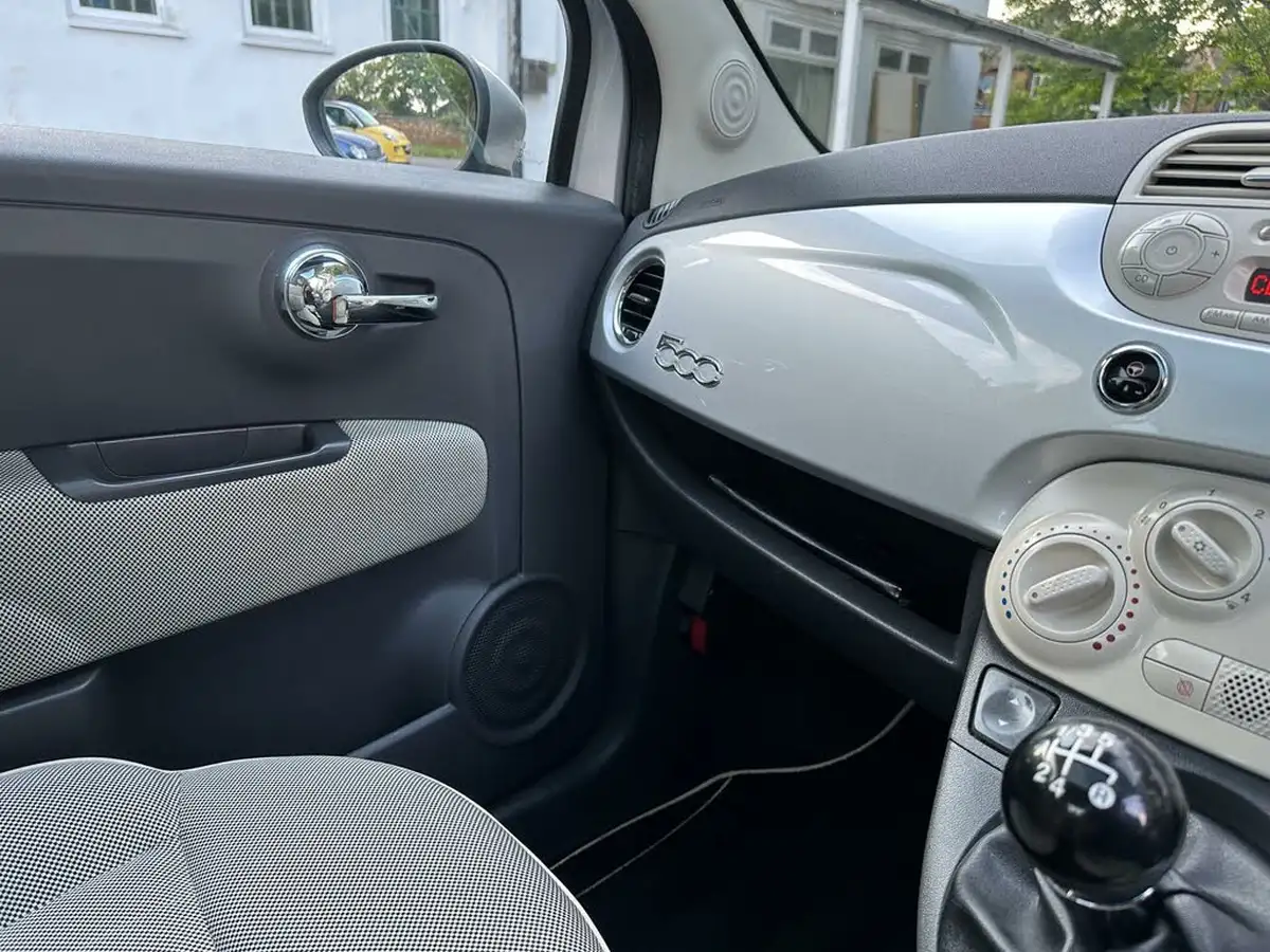 2011-fiat-500-12-lounge-big-57