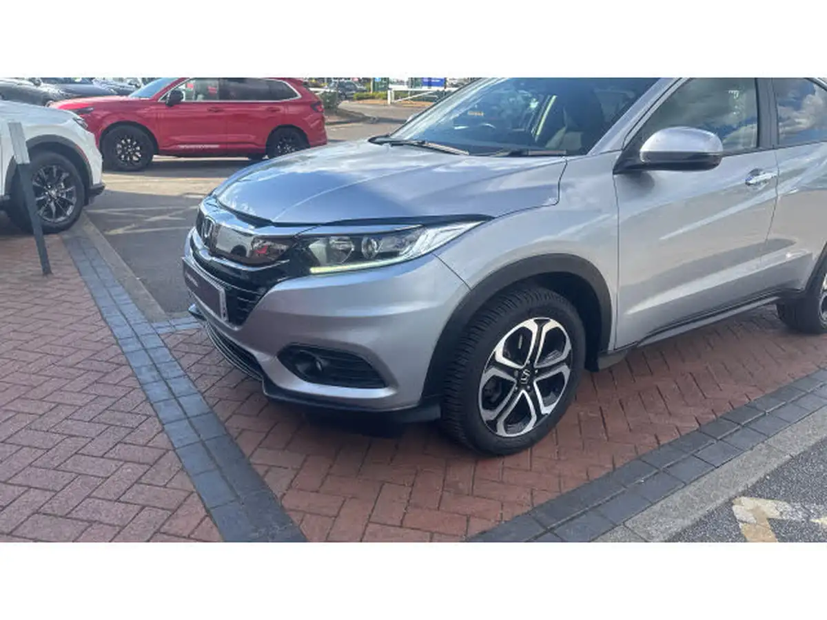 2018-honda-hr-v-15-i-vtec-se-big-38