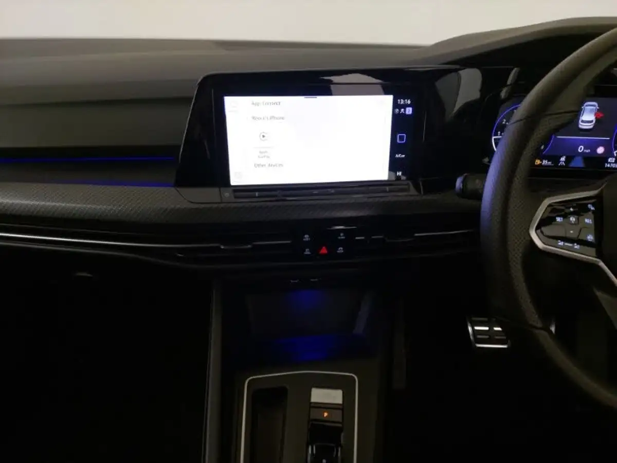 2022-volkswagen-golf-15-etsi-r-line-150ps-hatchback-big-9
