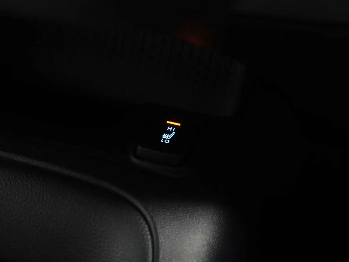 2020-toyota-corolla-18-vvt-i-icon-spare-wheel-hatchback-5d-big-34