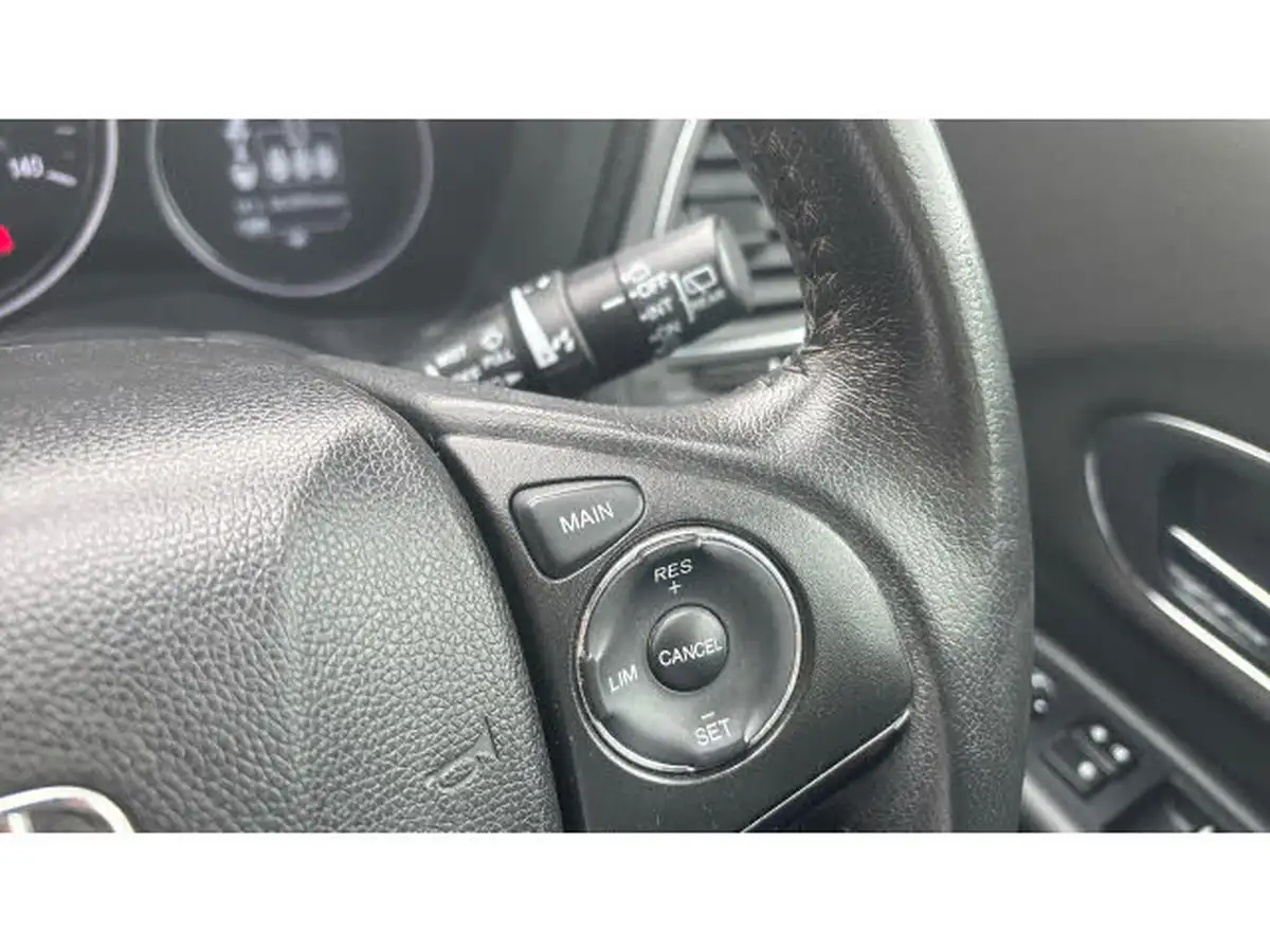 2018-honda-hr-v-16-i-dtec-se-navi-big-16