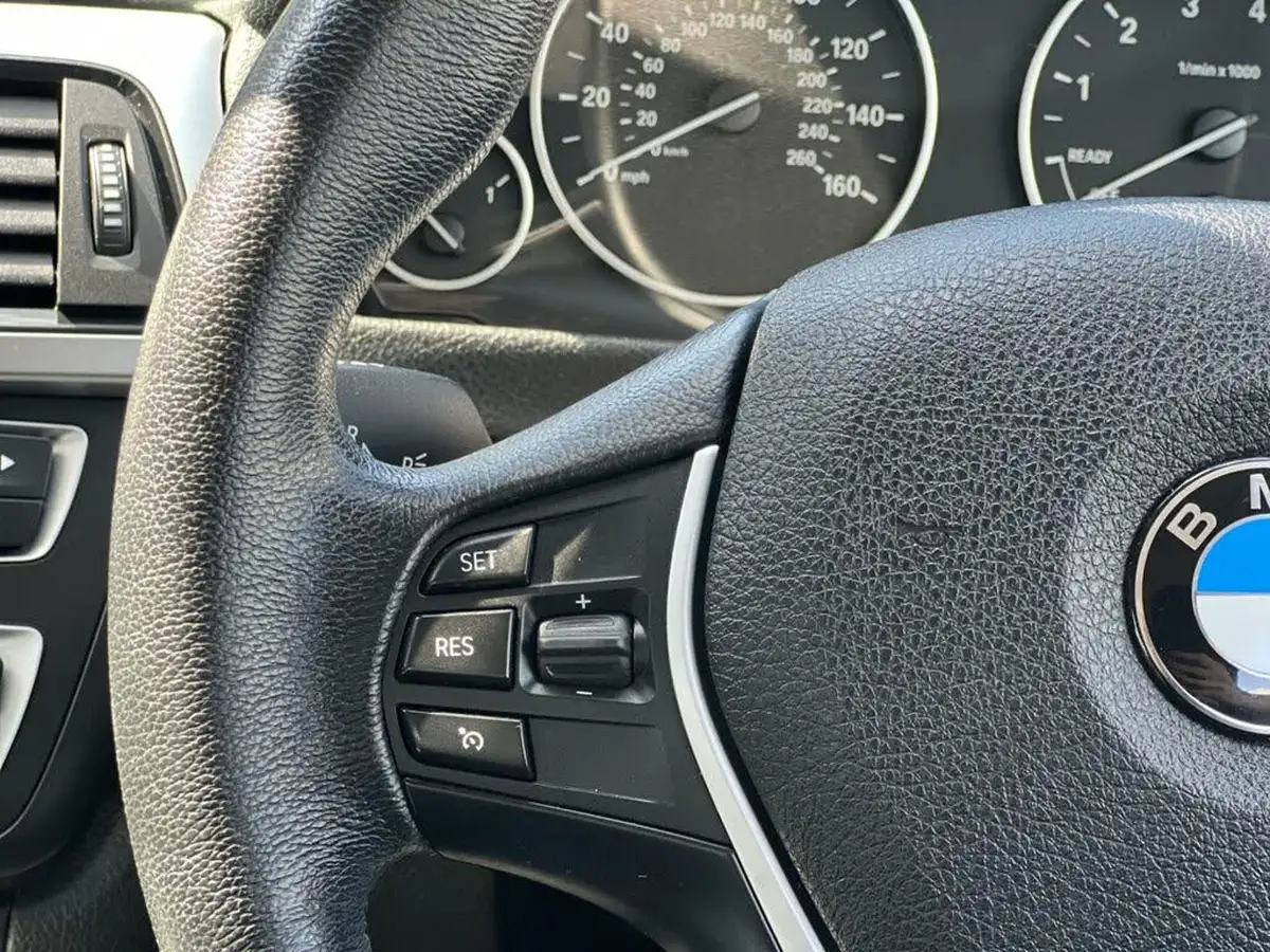 2014-bmw-3-series-20-320i-xdrive-modern-ss-touring-5d-auto-big-22