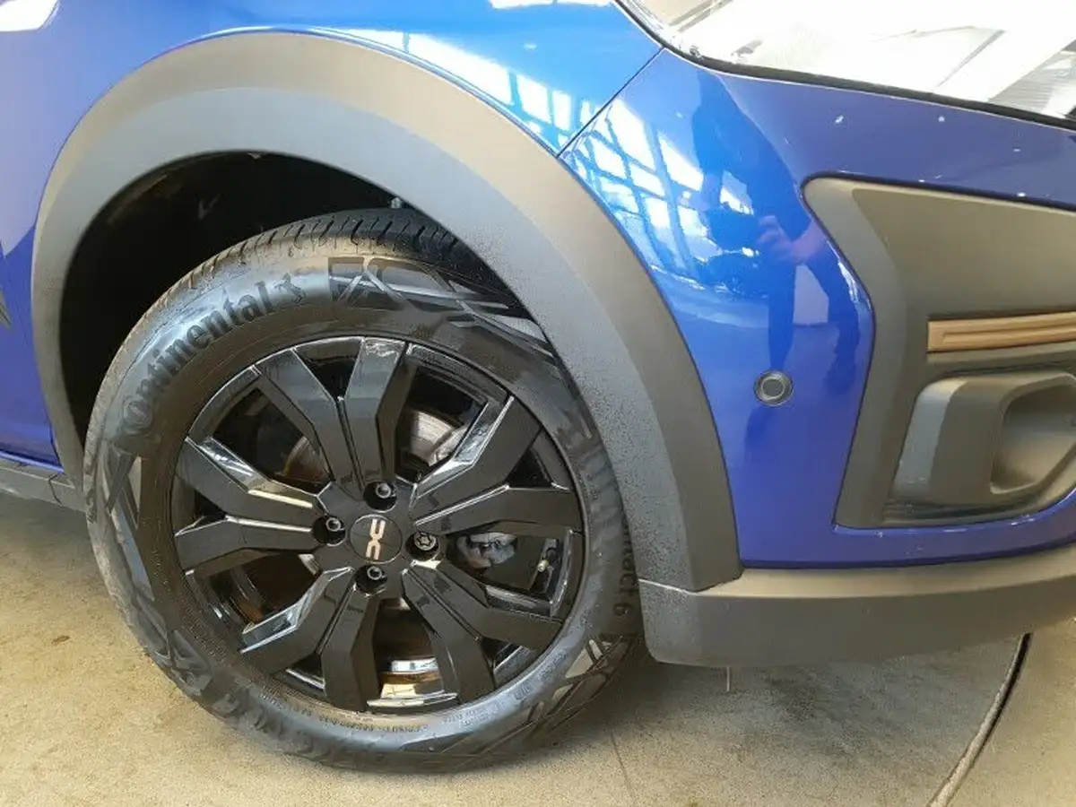 2024-dacia-sandero-stepway-10-tce-extreme-90bhp-big-8
