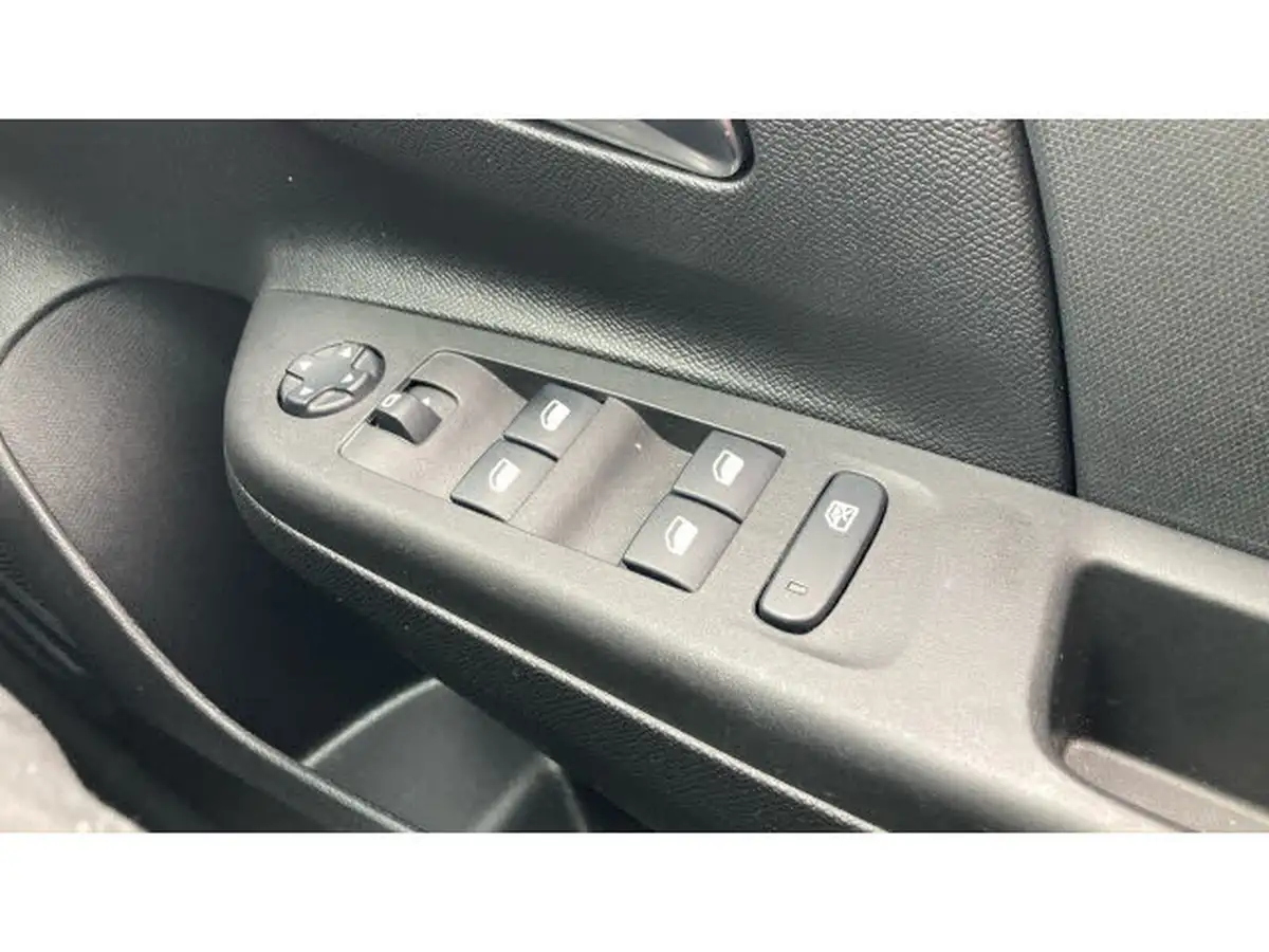 2021-vauxhall-corsa-12i-se-big-22