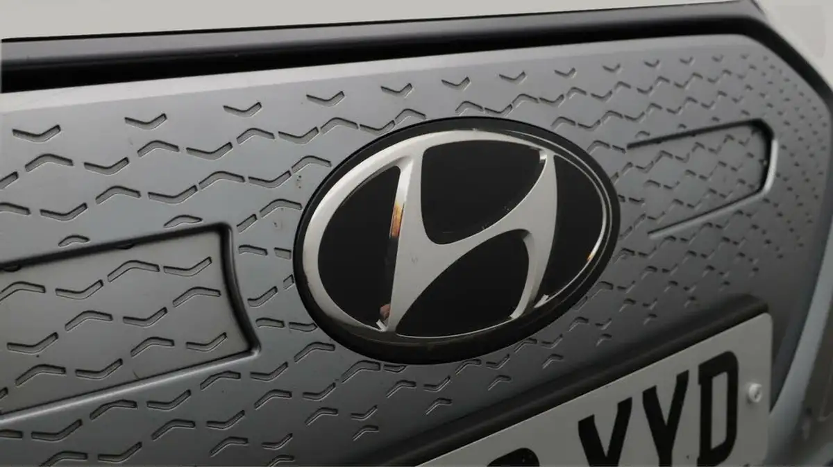 2020-hyundai-ioniq-e-premium-se-electric-100kw-big-24