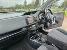 2015-toyota-yaris-15-vvt-i-icon-hybrid-small-22