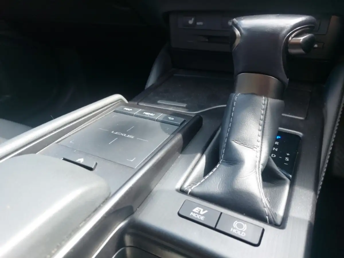 2021-lexus-es-300h-25-es-218bhp-without-navigation-big-11