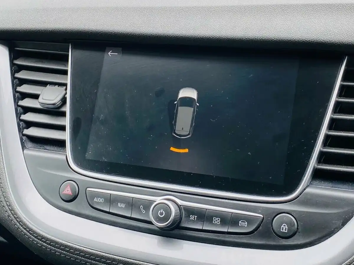 2019-vauxhall-grandland-x-15td-tech-line-nav-big-32