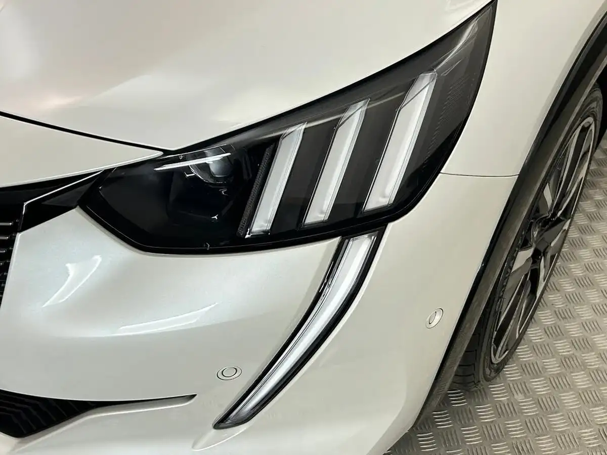 2021-peugeot-208-12-puretech-gt-100bhp-big-16