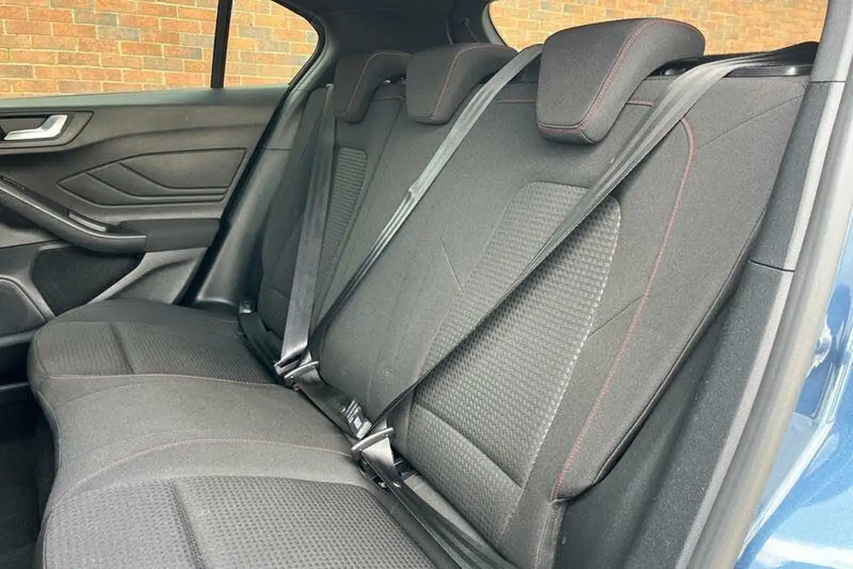 2021-ford-focus-10t-st-line-edition-125ps-hatchback-big-19