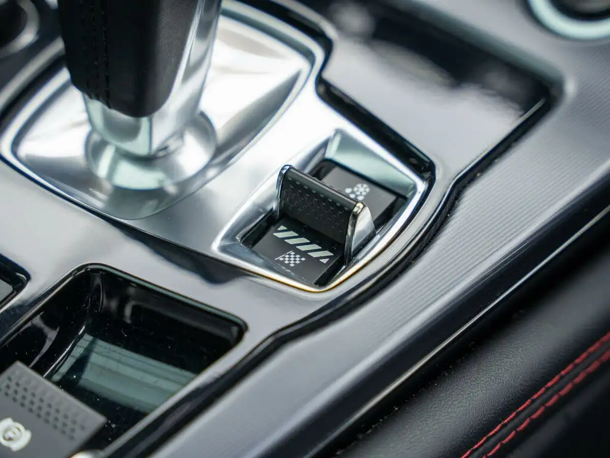 2020-jaguar-f-type-50-v8-sc-r-575ps-awd-coupe-big-27