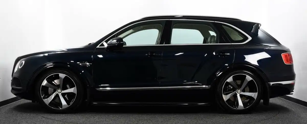 2019-bentley-bentayga-40-v8-big-3