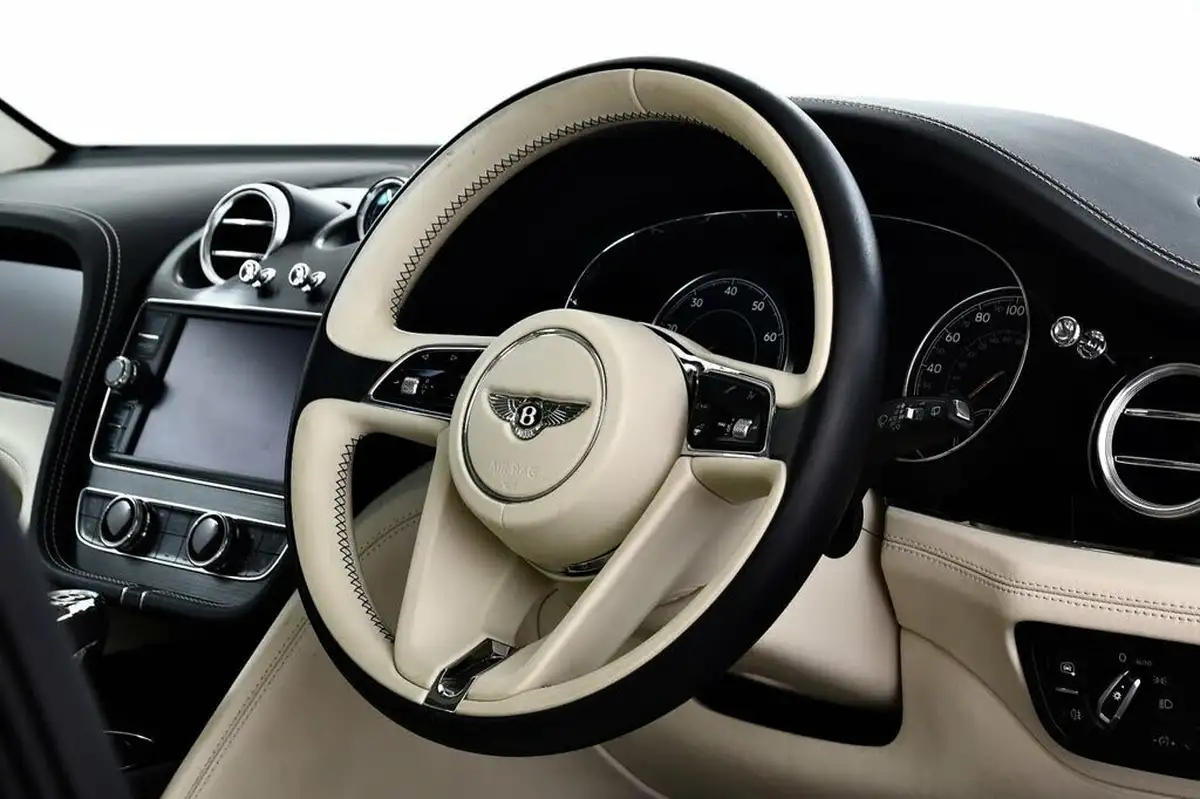 2019-bentley-bentayga-40-v8-big-31
