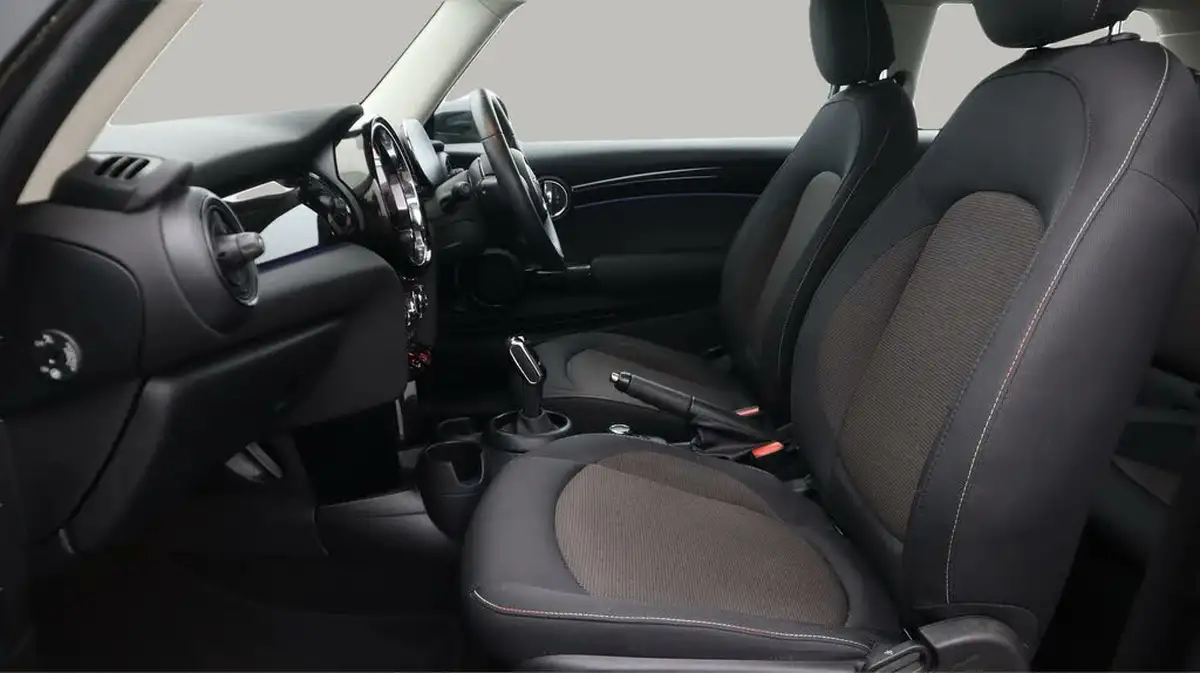 2022-mini-cooper-15-cooper-classic-hatchback-3d-auto-big-14
