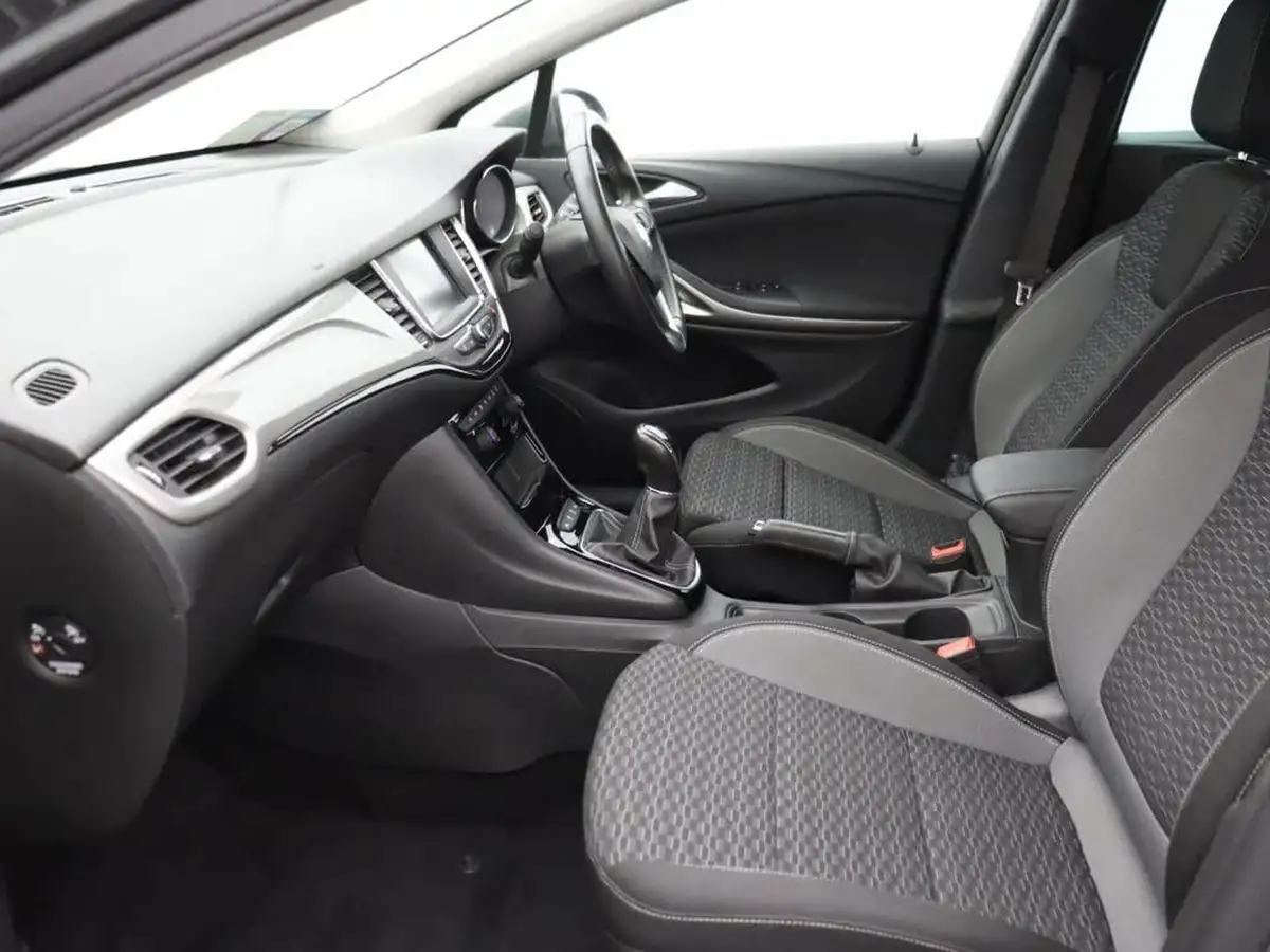 2020-vauxhall-astra-12-turbo-sri-vx-line-nav-big-12