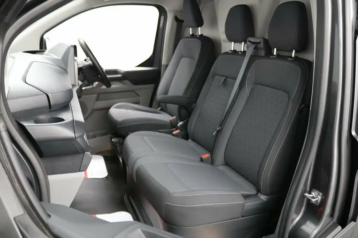 2024-ford-transit-custom-20tdci-320-l2h1-limited-136pseu6e-panel-van-1996cc-auto-big-20