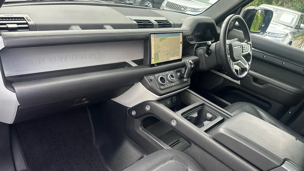 2022-land-rover-110-defender-20-p400e-x-dynamic-hse-big-21