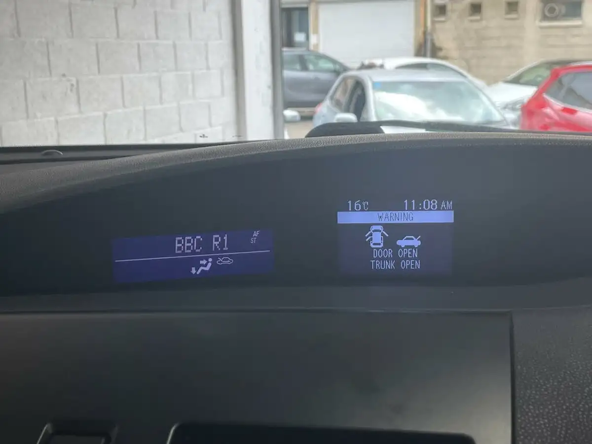 2012-mazda-mazda3-16-tamura-big-44