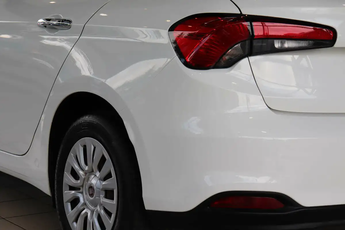 2016-fiat-tipo-14-easy-hatchback-big-65