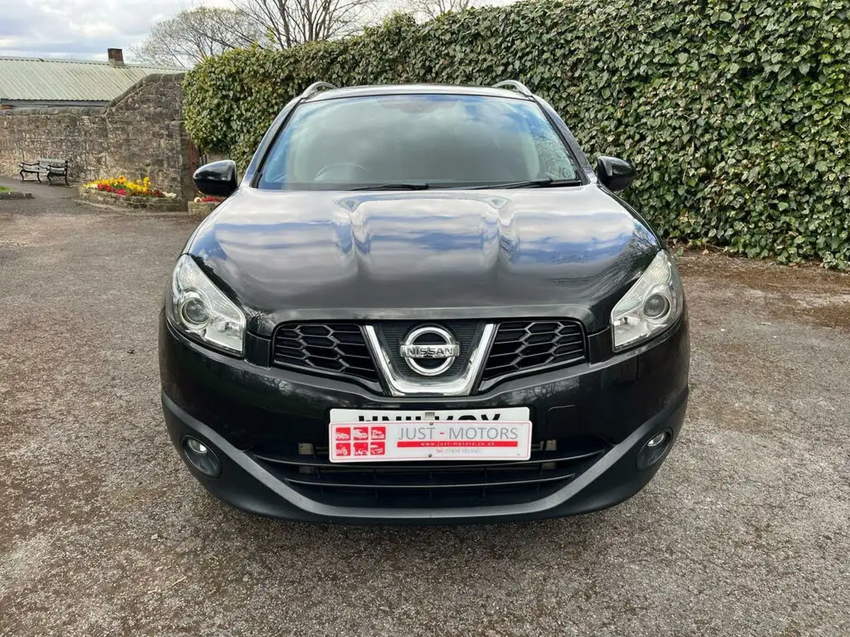 2011-nissan-qashqai2-15td-n-tec-big-50