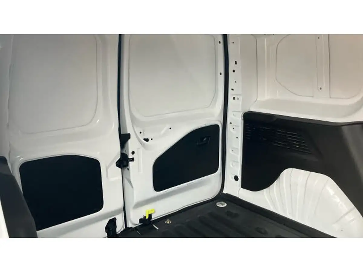 2021-toyota-proace-city-e-icon-big-25