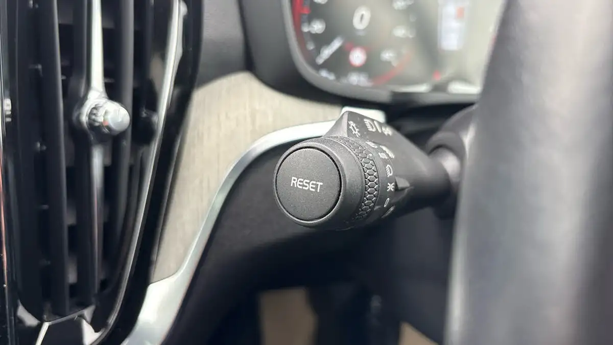 2018-volvo-v60-20td-d4-inscription-geartronic-big-26