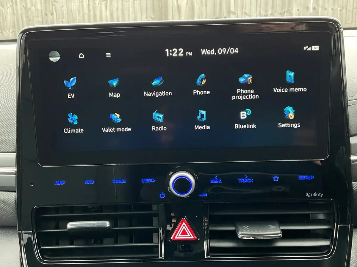 2021-hyundai-ioniq-e-premium-se-electric-100kw-big-22
