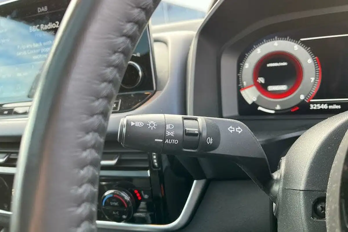 2022-nissan-qashqai-13-dig-t-tekna-140ps-mild-hybrid-big-13