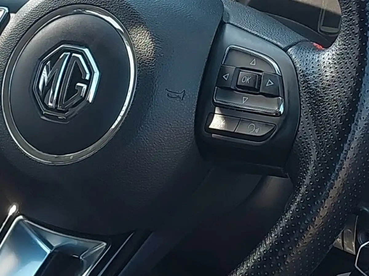 2022-mg-zs-suv-15-vti-tech-exclusive-big-12