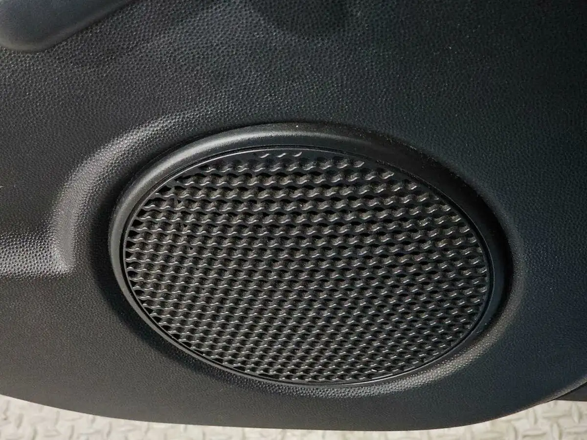 2013-mazda-mazda2-13-ts-air-con-big-29
